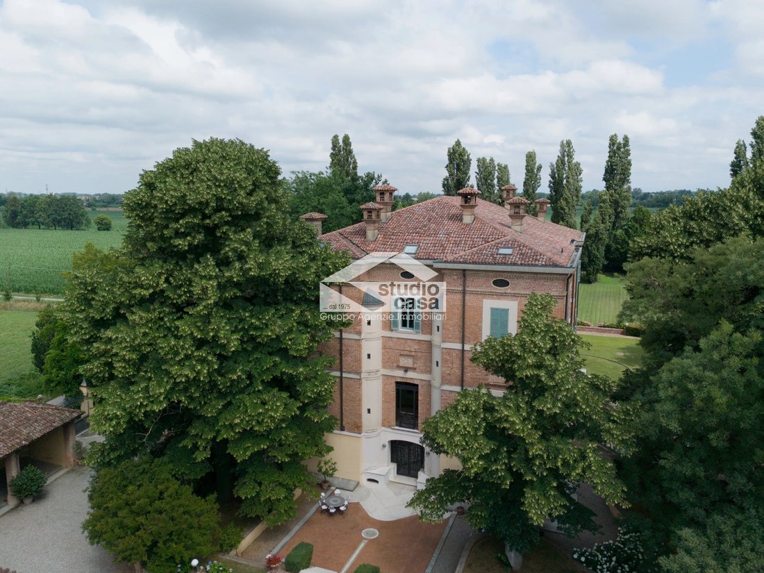 Villa in Salvirola, Lombardy, Italy 2 - 16564314