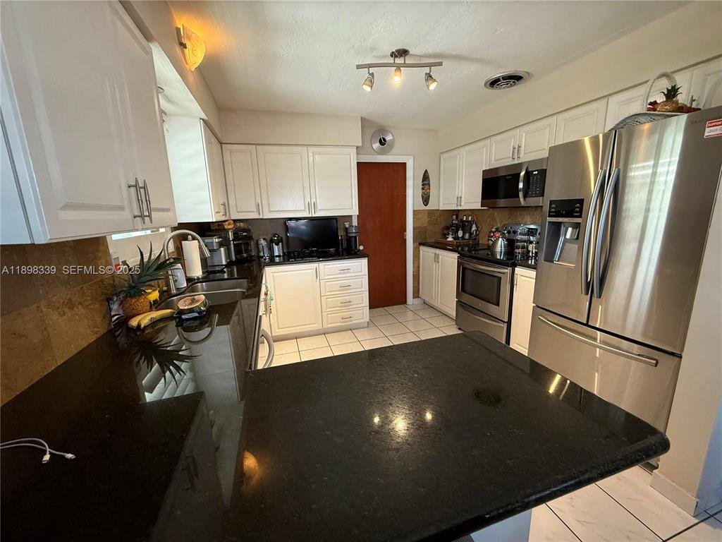 House in Hollywood, Florida, United States 5 - 18499864