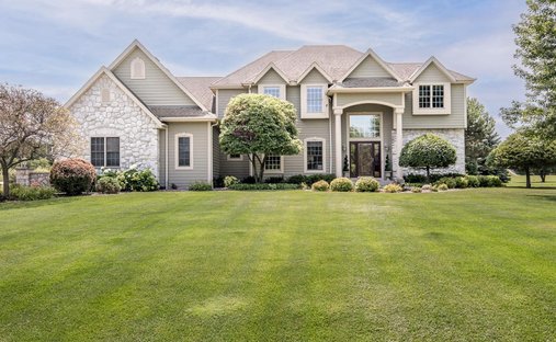 House in Pewaukee, Wisconsin, United States 1