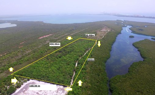 Land in Cancún, Quintana Roo, Mexico 1