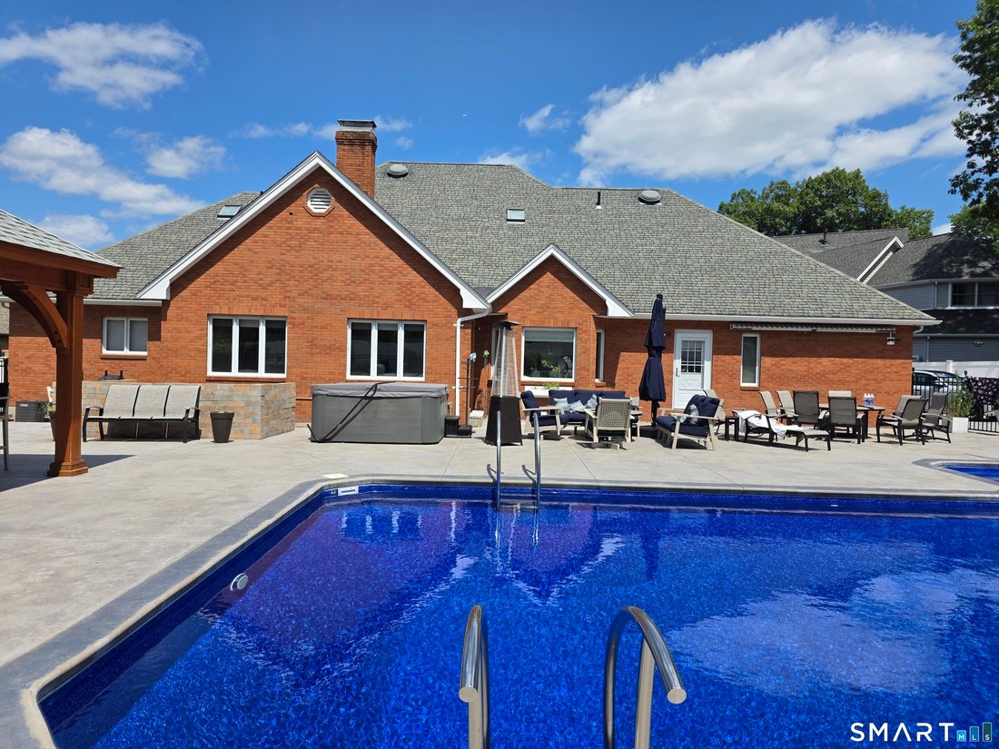 House in Wethersfield, Connecticut, United States 4 - 18503876