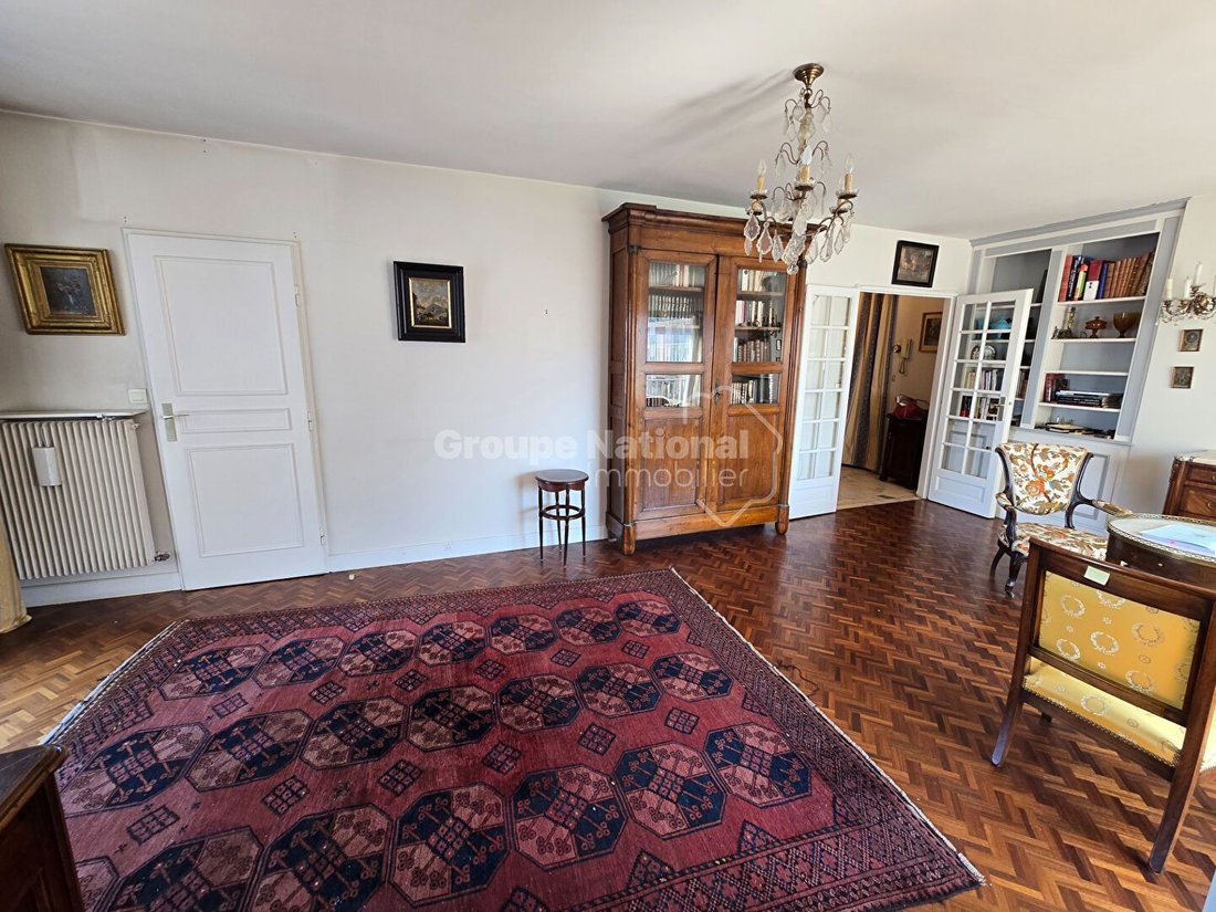 Apartment in Domaine National du Château, Versailles, France 3 - 18502716