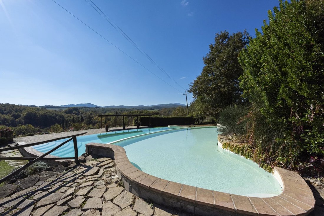 Villa in Chiusdino, Tuscany, Italy 4 - 18505292