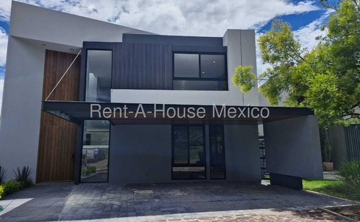 House in Santiago de Querétaro, Querétaro, Mexico 1