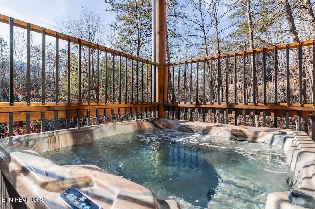 House in Sevierville, Tennessee, United States 3 - 18500476