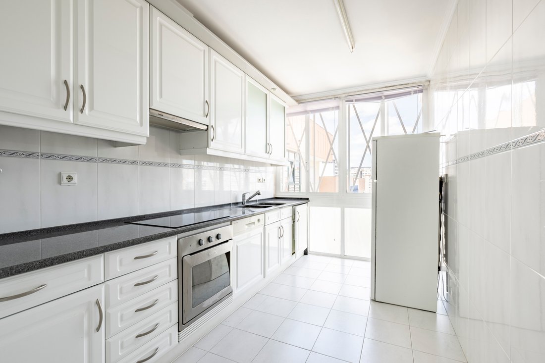 Apartment in Alges, Linda-a-Velha e Cruz Quebrada-Dafundo, Lisbon, Portugal 5 - 18504011