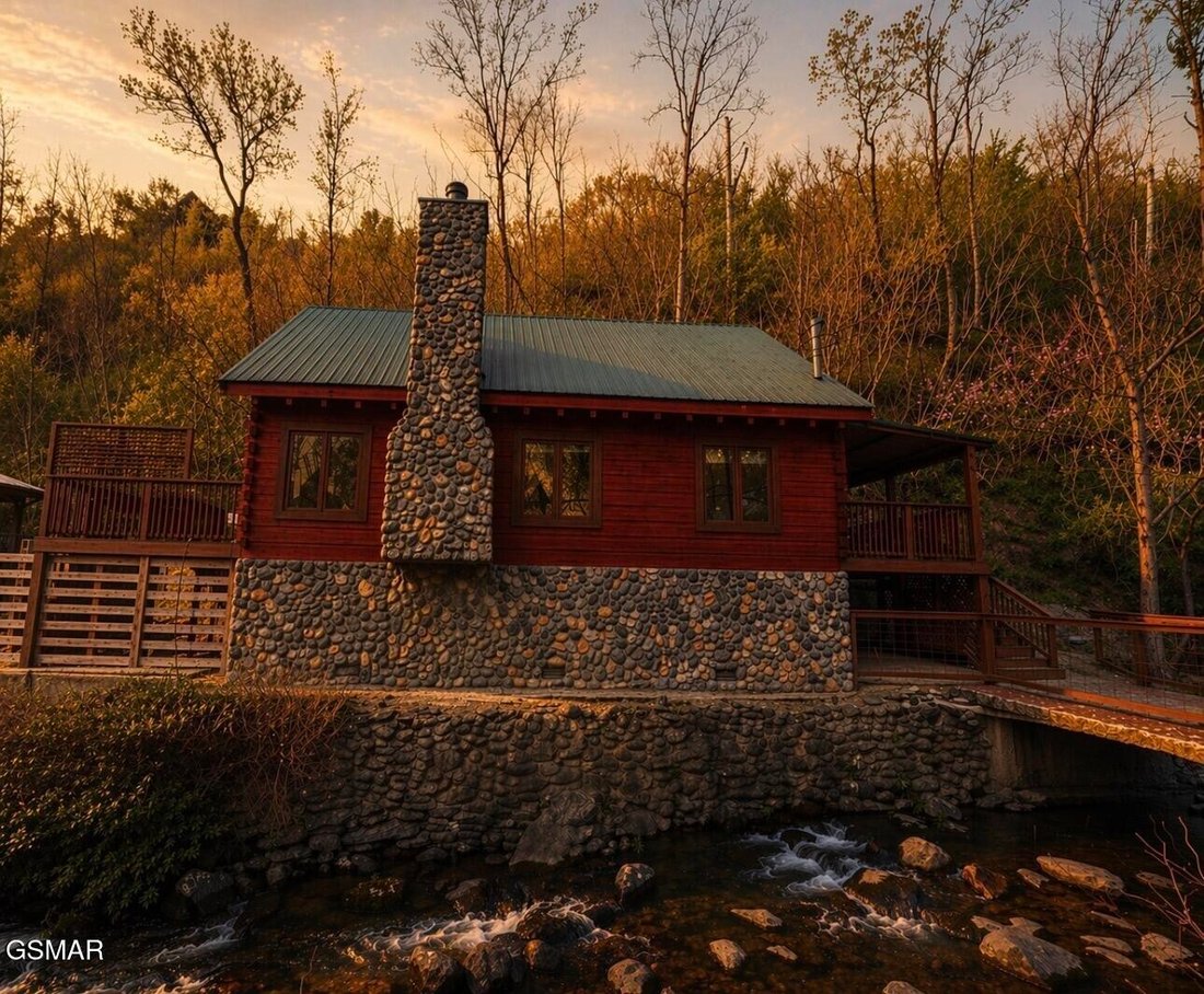 House in Gatlinburg, Tennessee, United States 2 - 18500463