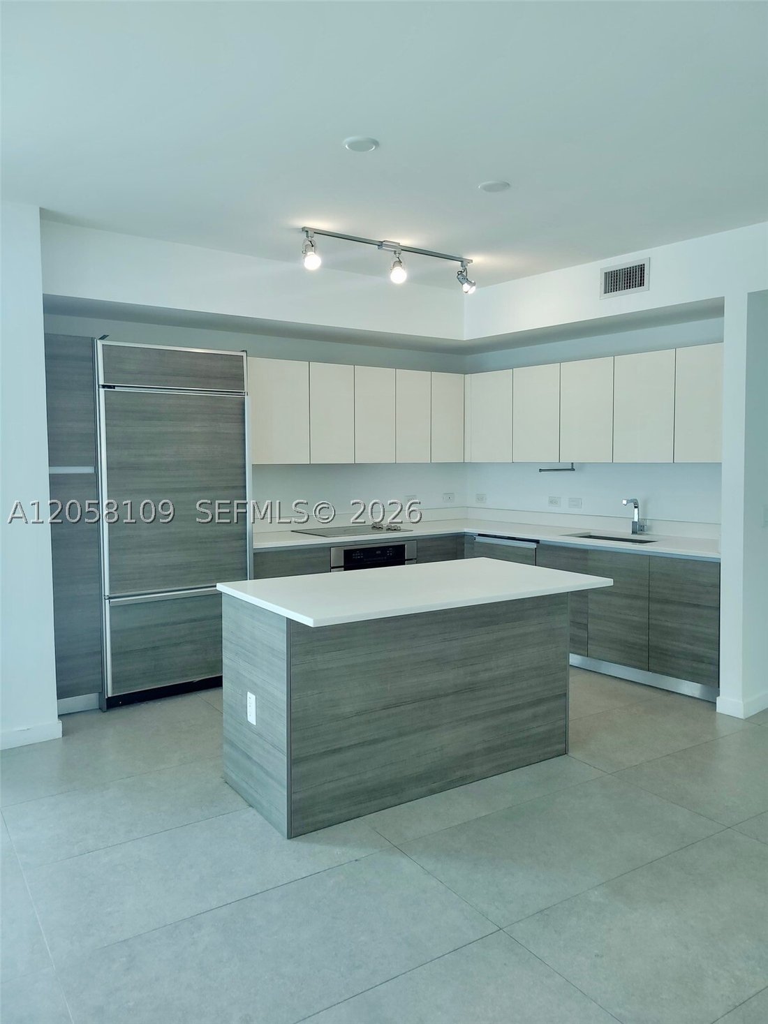 Condo in Miami, Florida, United States 3 - 18499643