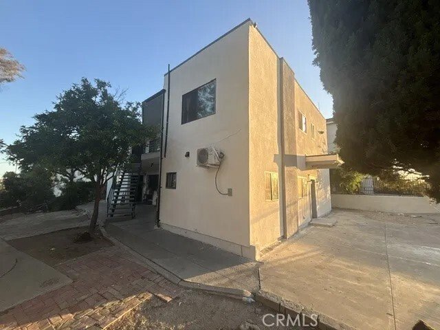 Los Angeles, California, United States 5 - 18503049