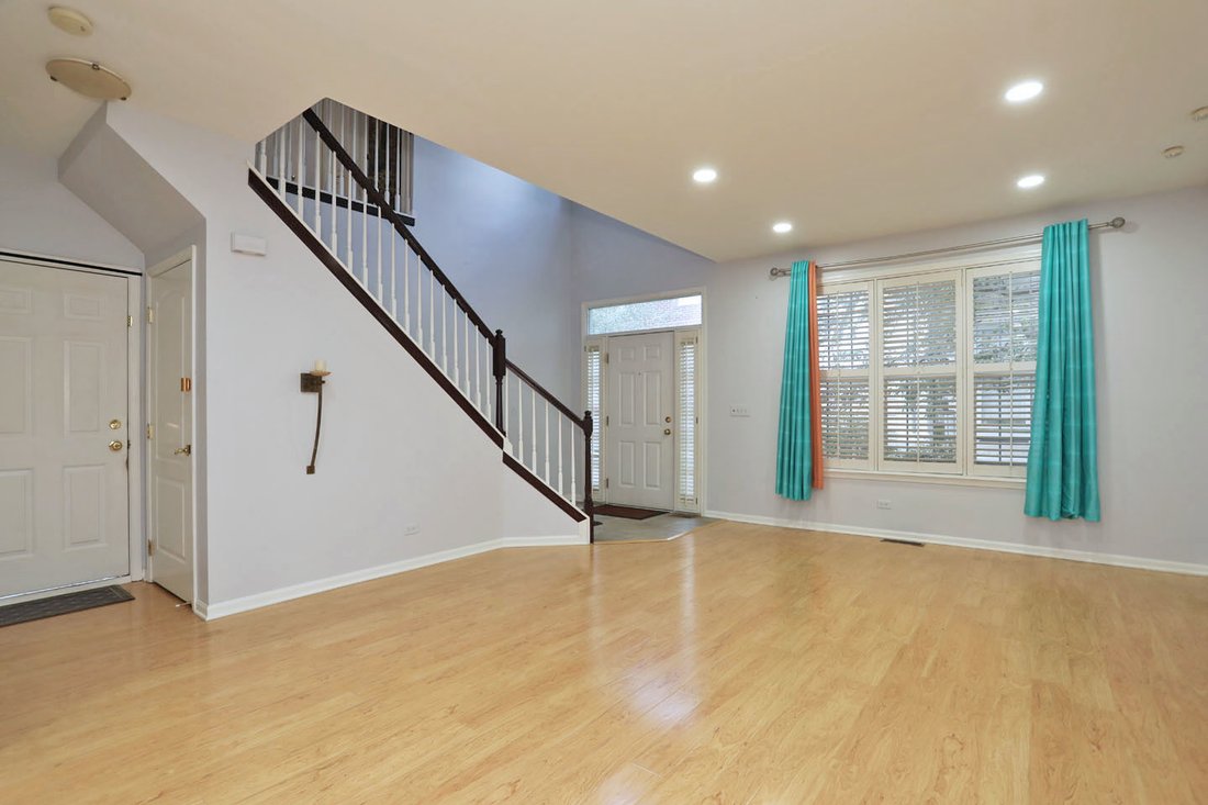 Townhouse in Schaumburg, Illinois, United States 5 - 18502925