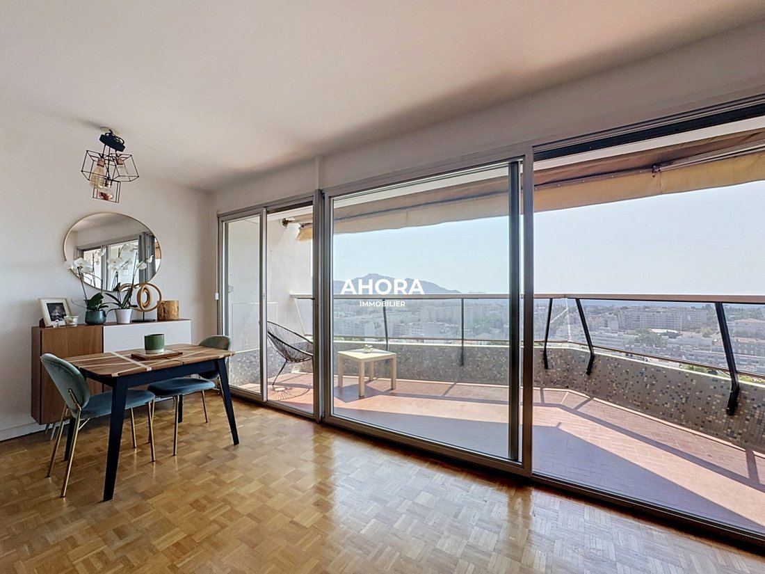 Apartment in Vieille Chapelle, 8e Arrondissement, Marseille 5 - 18505038