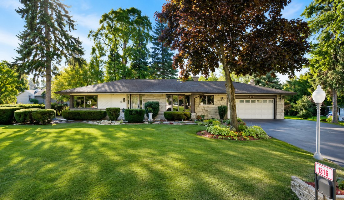 House in Schaumburg, Illinois, United States 1 - 18499483