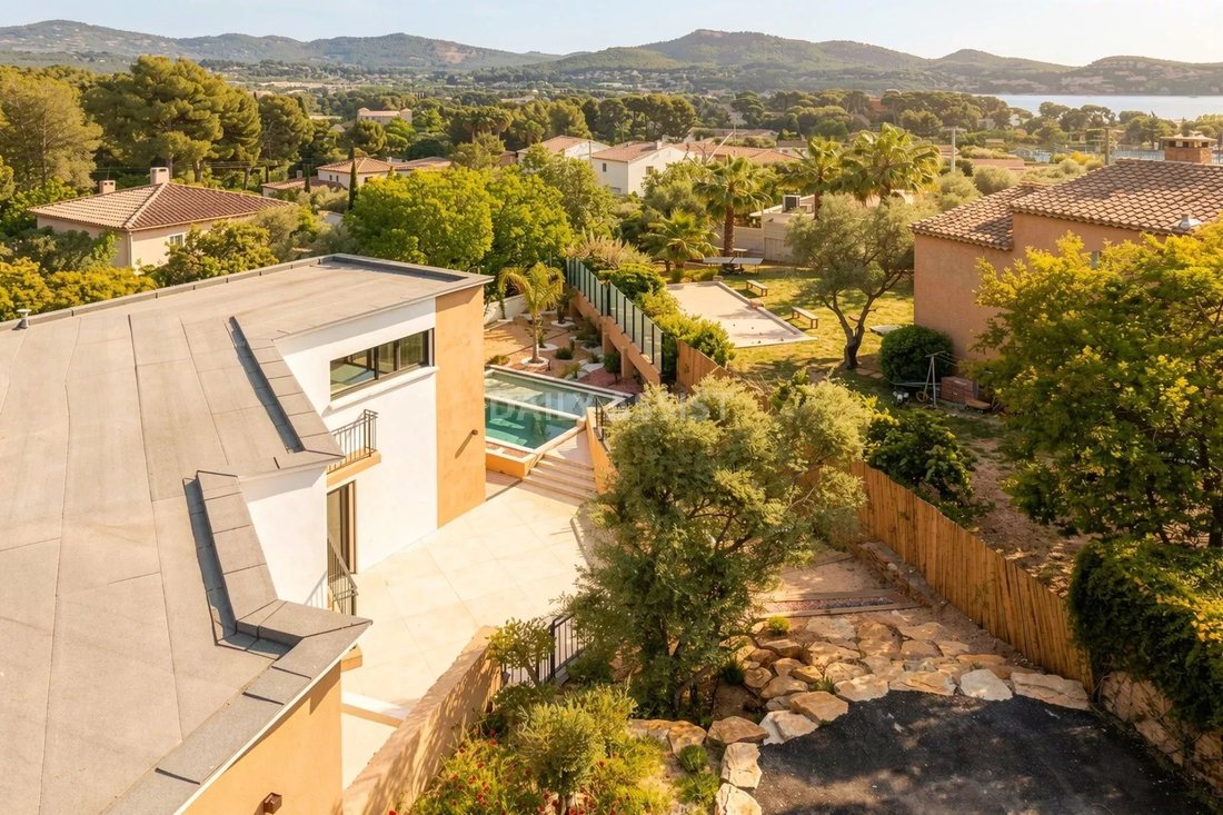 Villa in Saint-Cyr-sur-Mer, Provence-Alpes-Côte d'Azur, France 4 - 18501127