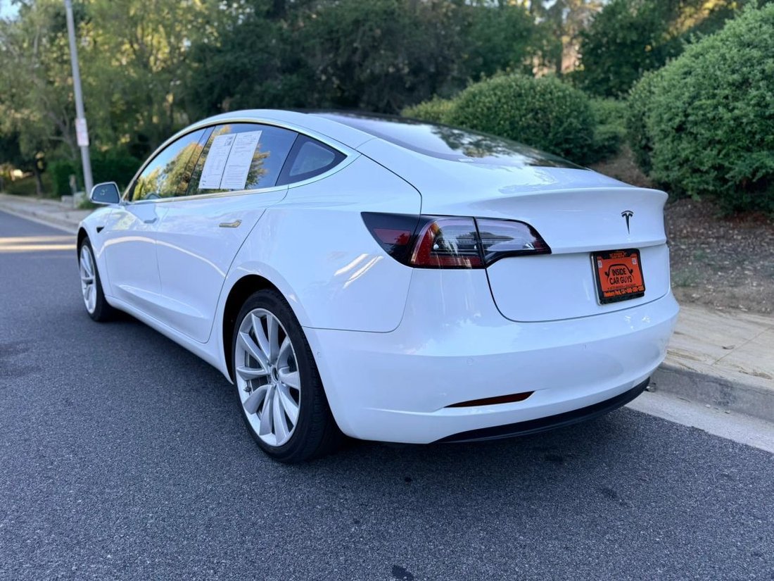 Sedan in Newbury Park, CA, United States 3 - 18275906