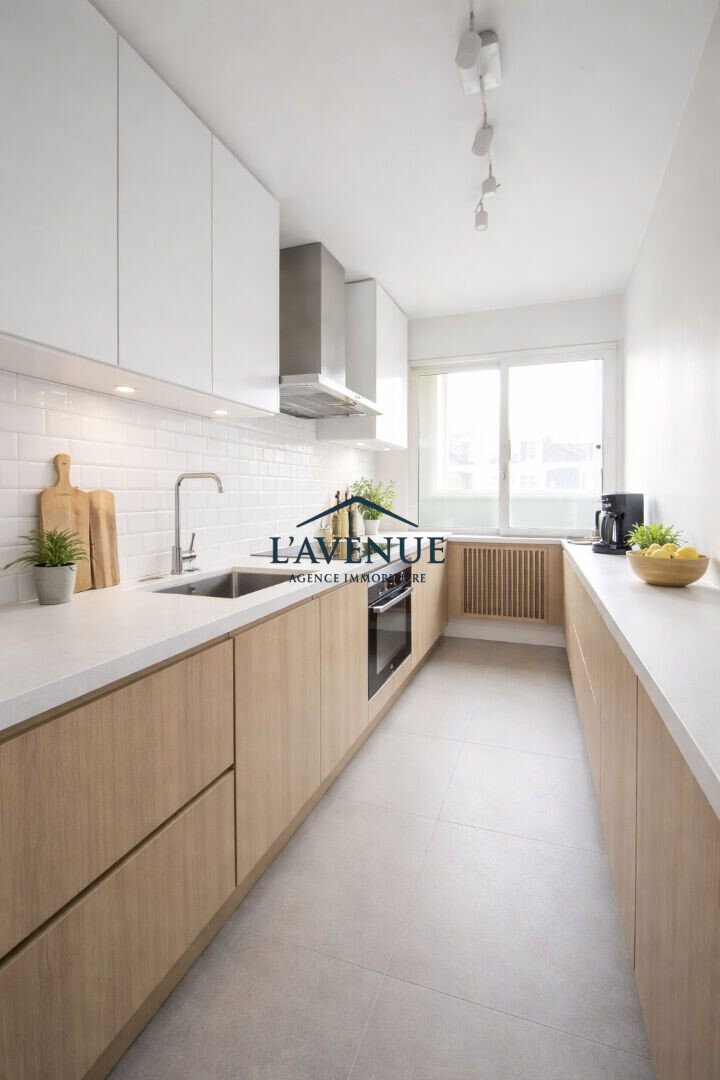 Apartment in Violet Commerce, Paris 15e Arrondissement, Paris 2 - 18505057