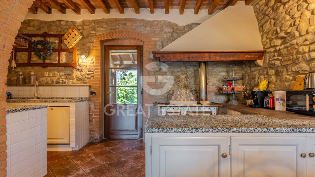 Estate in Chianni, Tuscany, Italy 2 - 18504044