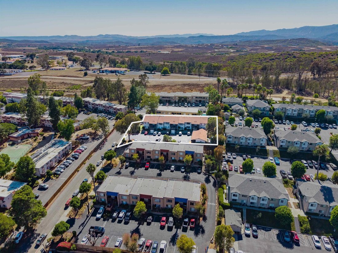 Fallbrook, California, United States 3 - 18502993