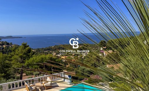Villa in Carqueiranne, Provence-Alpes-Côte d'Azur, France 1