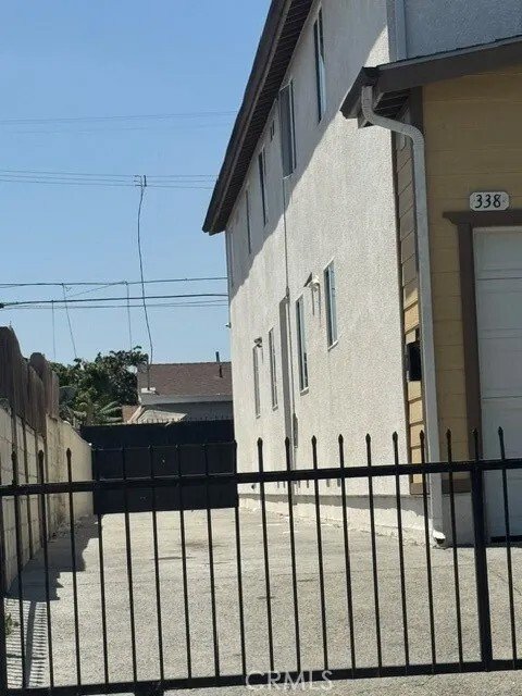 Los Angeles, California, United States 3 - 18502930