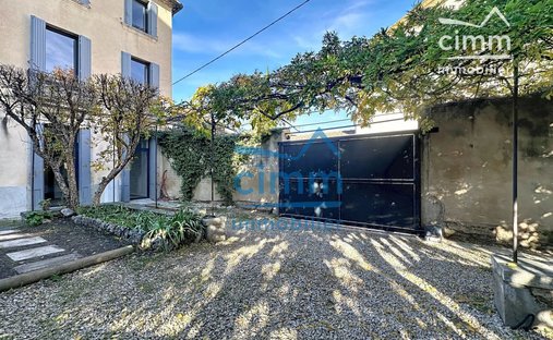 House in Zone Rurale Sud, Carpentras, France 1