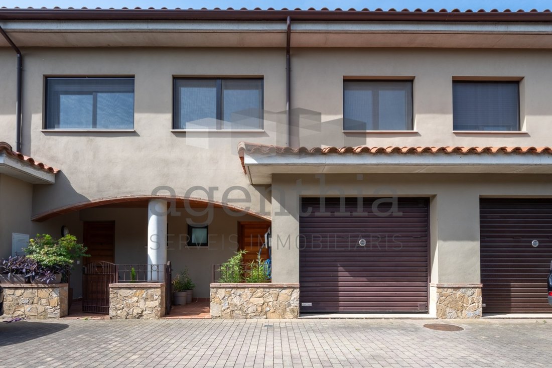 Chalet in Aiguaviva, Catalonia, Spain 4 - 18351219