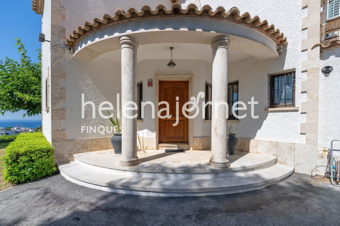 Townhouse in Sant Feliu de Guixols, Catalonia, Spain 2 - 18503981