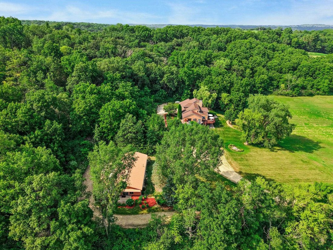 House in Cross Plains, Wisconsin, United States 1 - 18503412