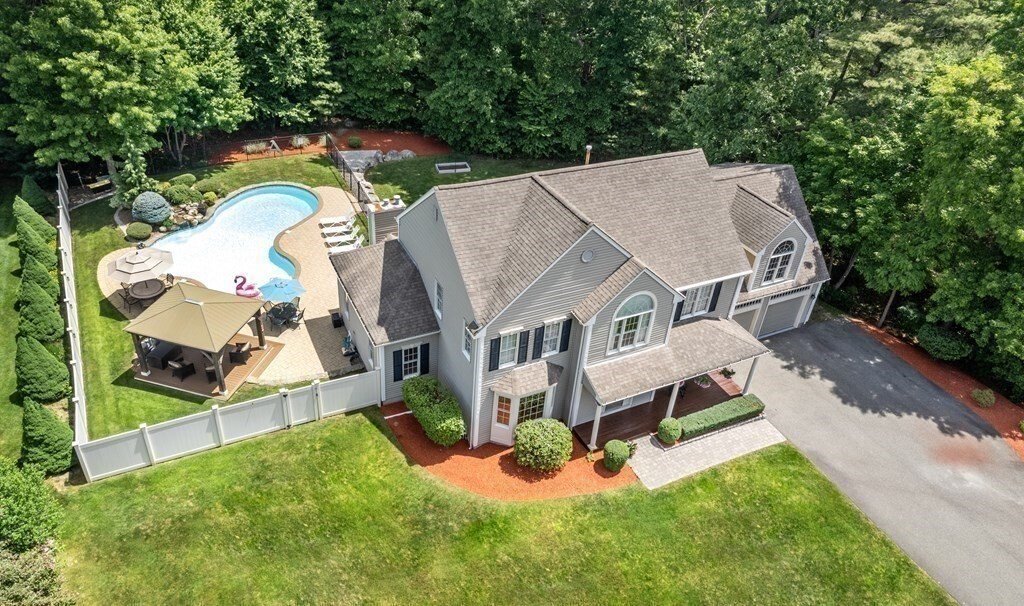 House in Stoughton, Massachusetts, United States 2 - 18505148