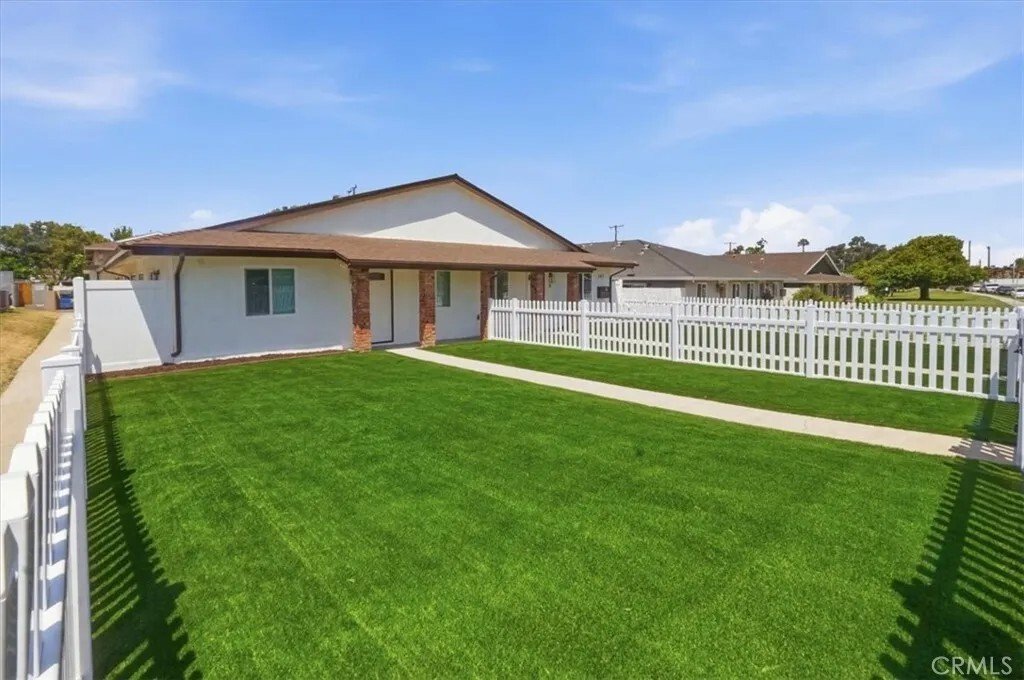 Orange, California, United States 4 - 18499188