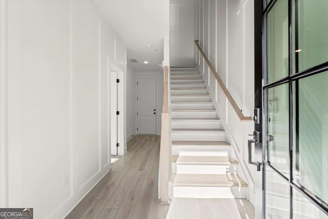 Townhouse in Alpharetta, Georgia, United States 3 - 18503232