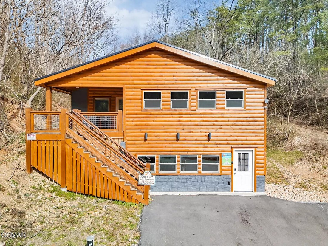 House in Pigeon Forge, Tennessee, United States 1 - 18499989