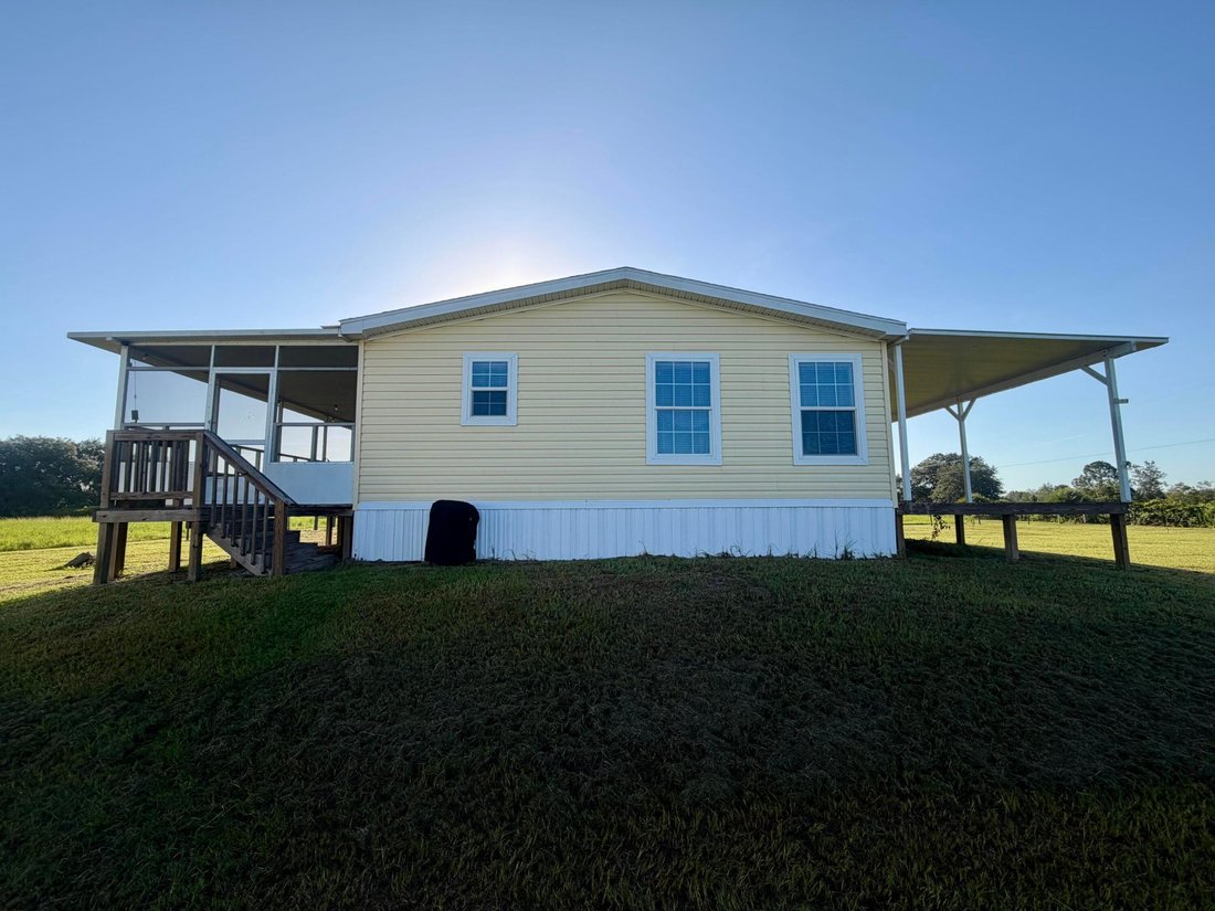 Okeechobee, Florida, United States 4 - 18499908