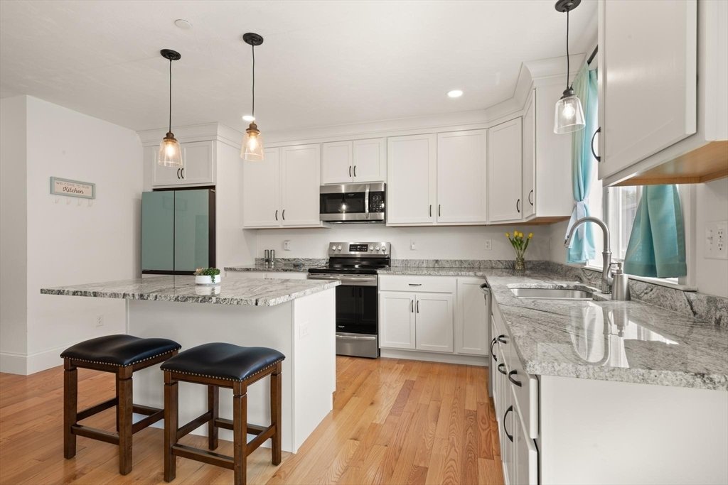 House in Weymouth, Massachusetts, United States 5 - 18505142