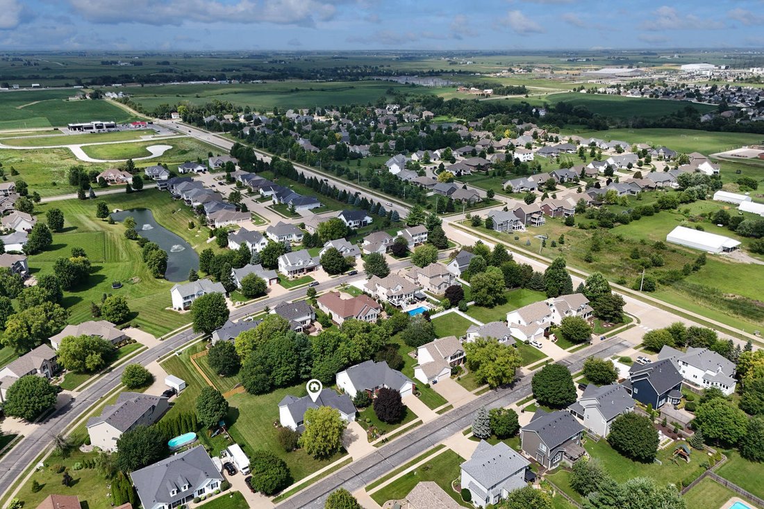 House in Bettendorf, Iowa, United States 3 - 18499414
