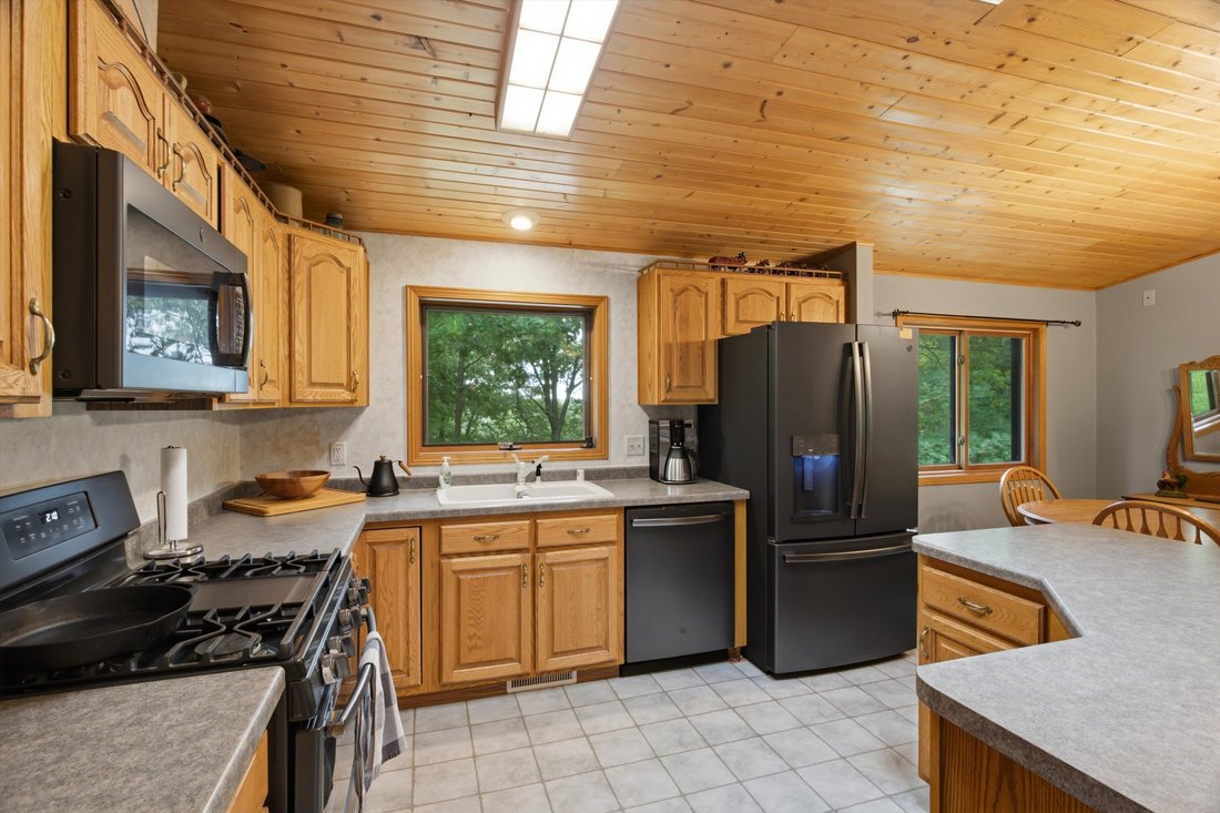 House in Medford, Wisconsin, United States 3 - 18498754