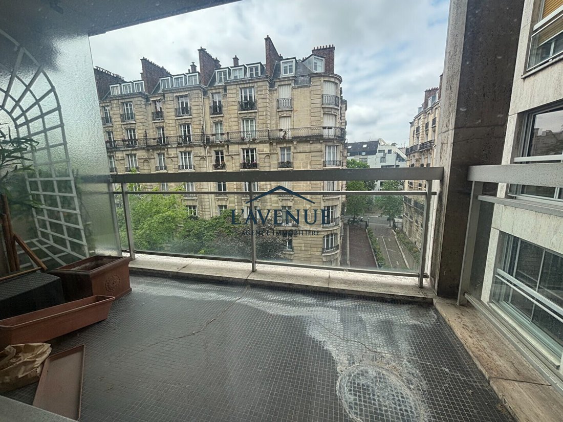 Apartment in Violet Commerce, Paris 15e Arrondissement, Paris 4 - 18505037