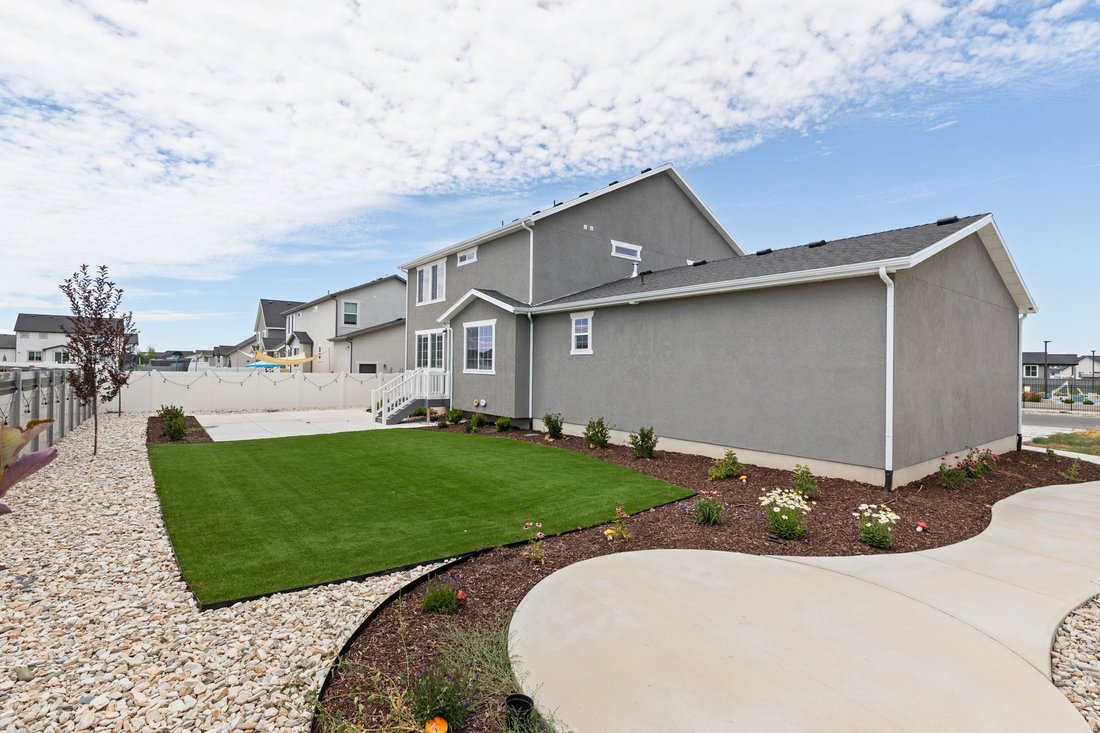 House in Clearfield, Utah, United States 4 - 18502253