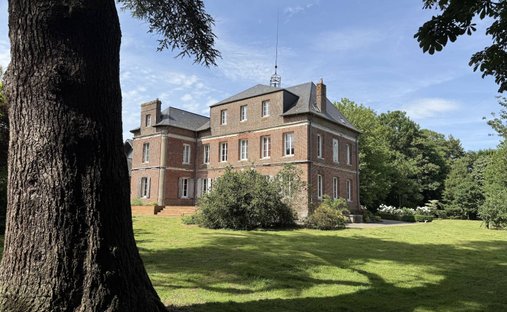 House in Centre Ville, Yvetot, France 1