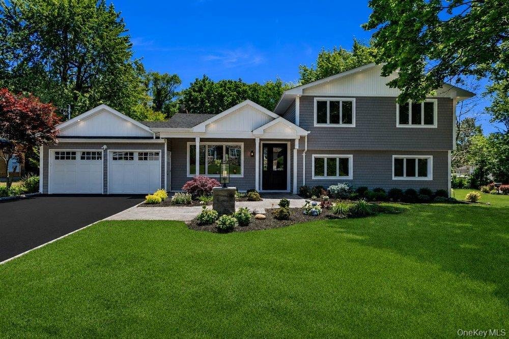 House in Plainview, New York, United States 1 - 18082783