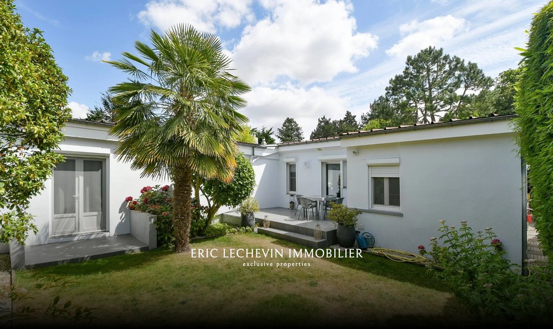 Villa in France 2 - 18499403