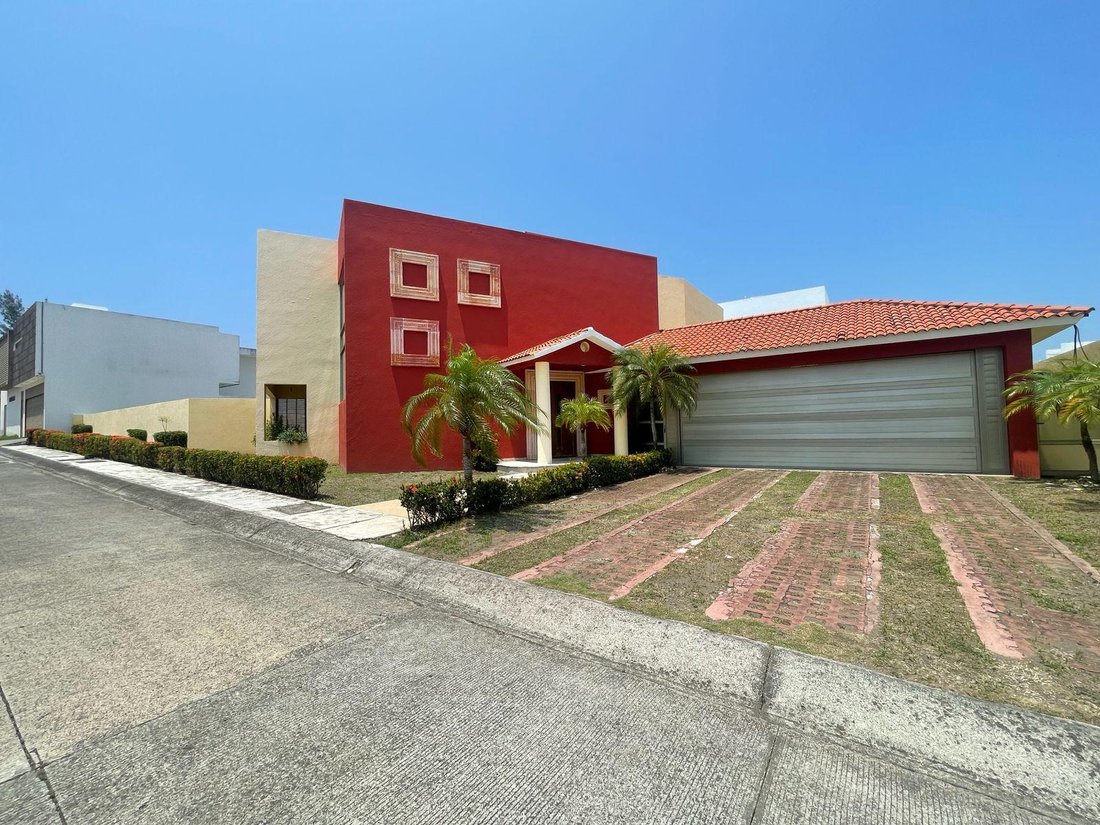 House in Alvarado, Veracruz, Mexico 1 - 18501561
