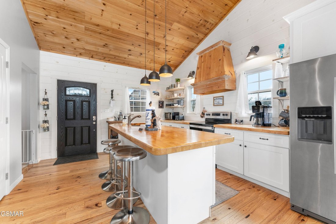 House in Sevierville, Tennessee, United States 4 - 18500372