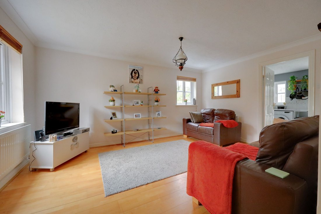 House in Burgess Hill, England 3 - 18500790