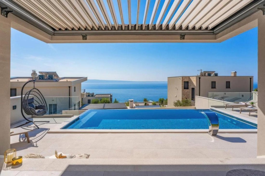 Villa in Grljevac, Split-Dalmatia County, Croatia 1 - 18500750