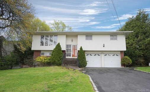 House in Plainview, New York, United States 1