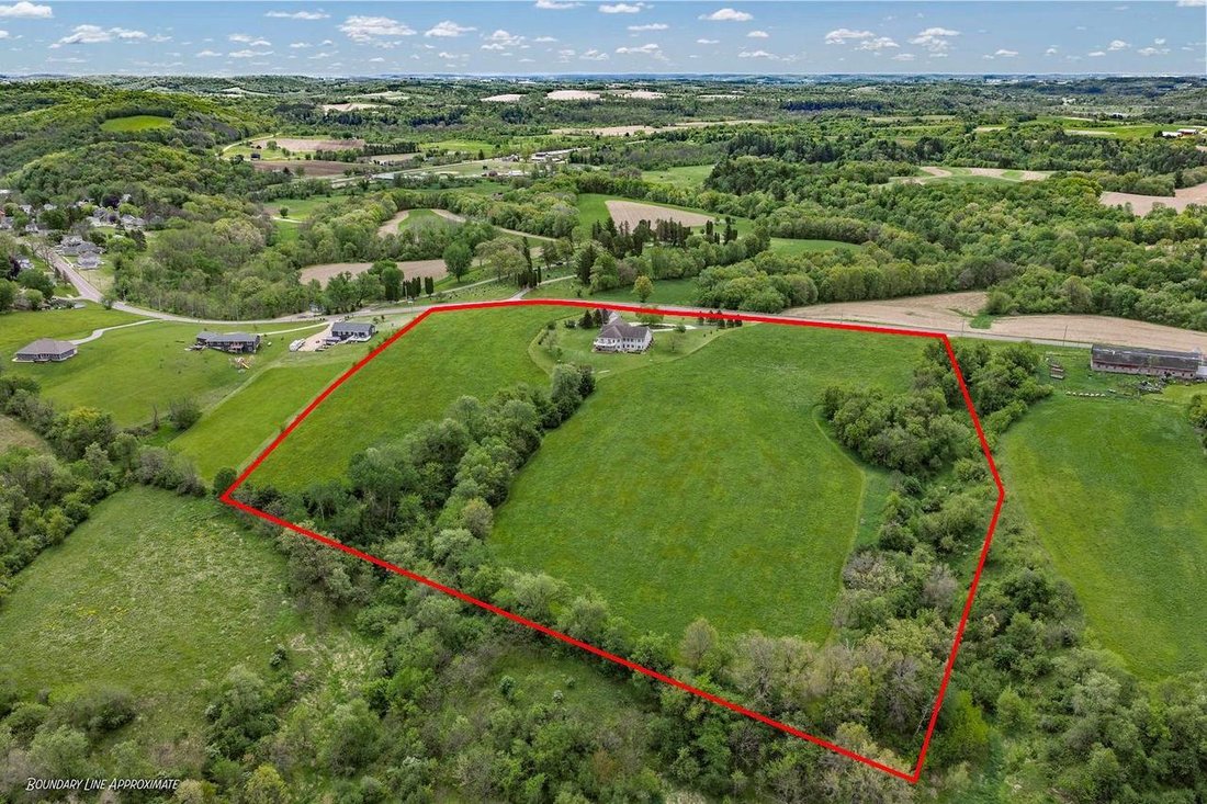 House in Elroy, Wisconsin, United States 4 - 18505354