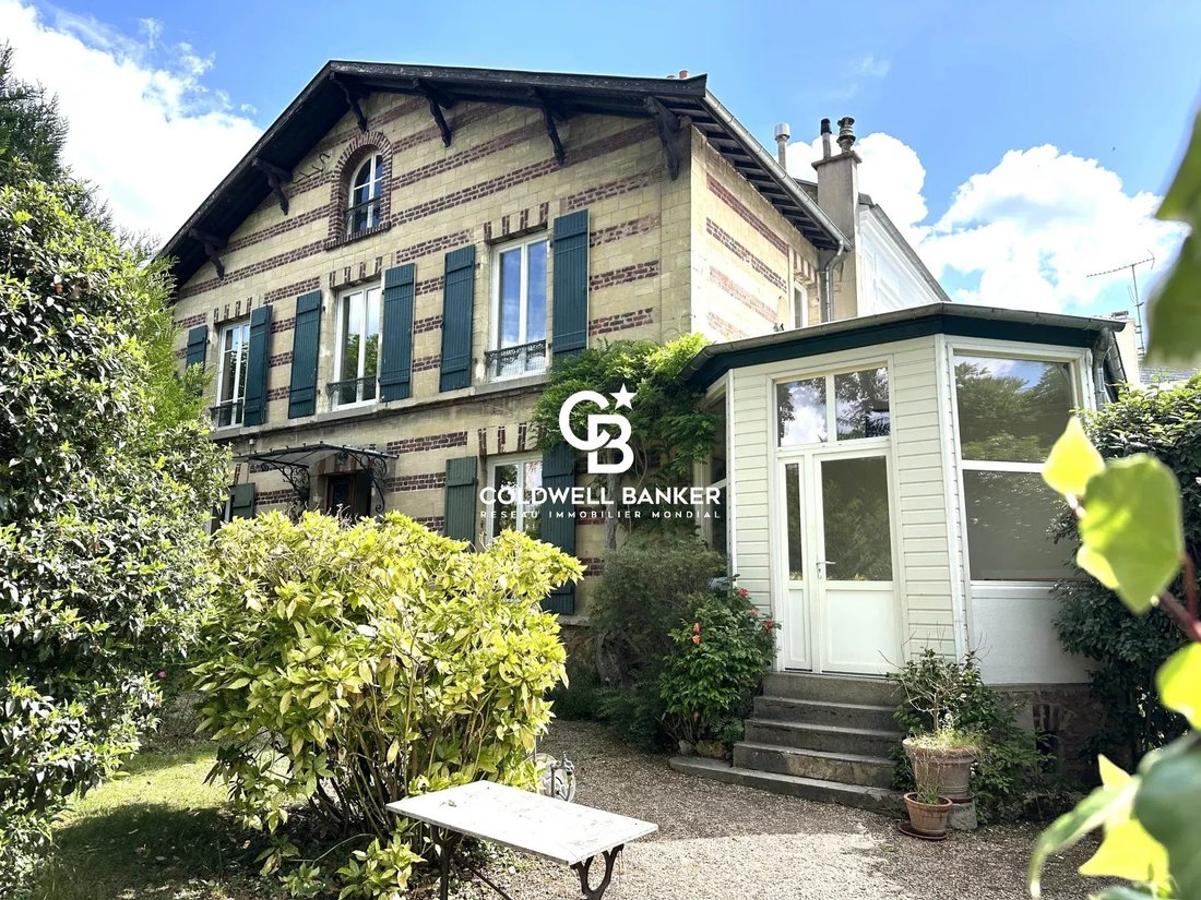 House in Le Vésinet, Ile-de-France, France 2 - 18499027
