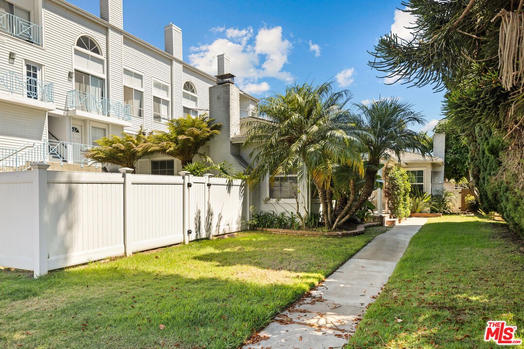 Los Angeles, California, United States 1 - 18503911