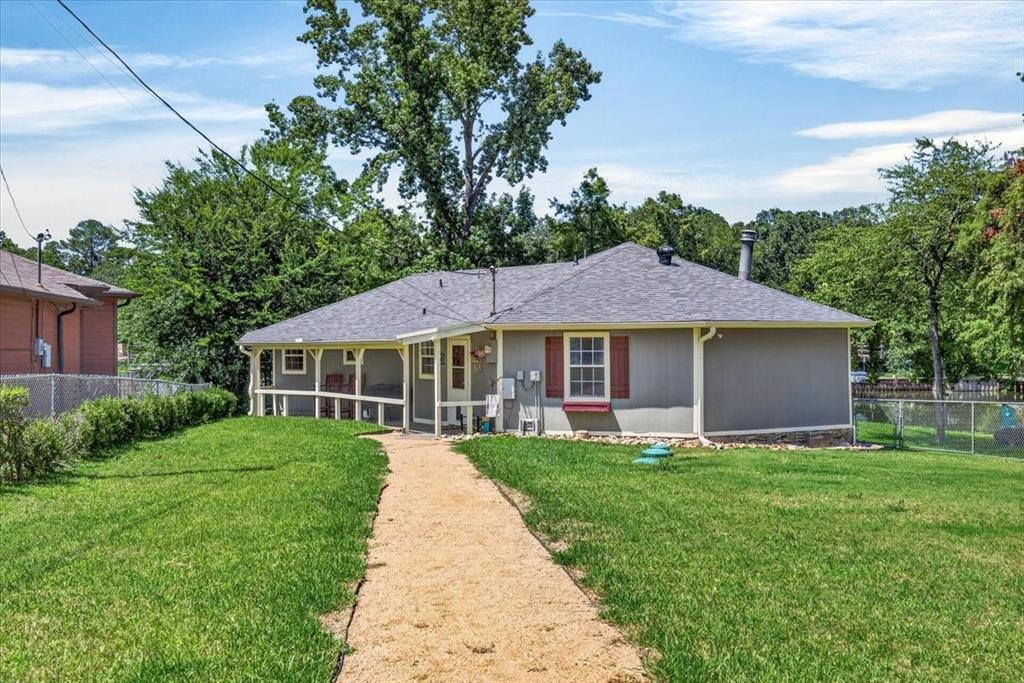 House in Trinidad, Texas, United States 3 - 18503573