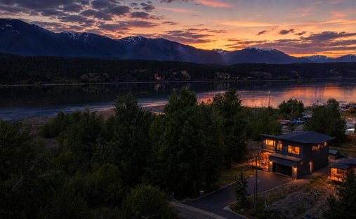 House in Windermere, British Columbia, Canada 1